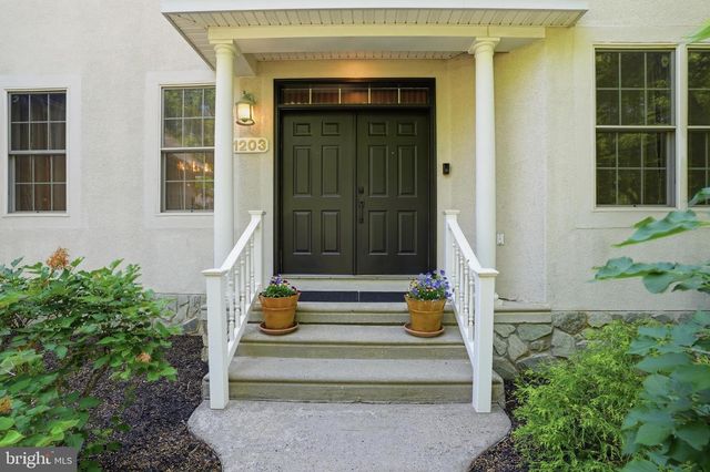 1203 CRESPO LN, Bensalem, PA 19020