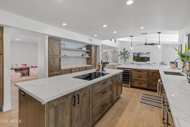 5711 E CORRINE Drive, Scottsdale, AZ 85254