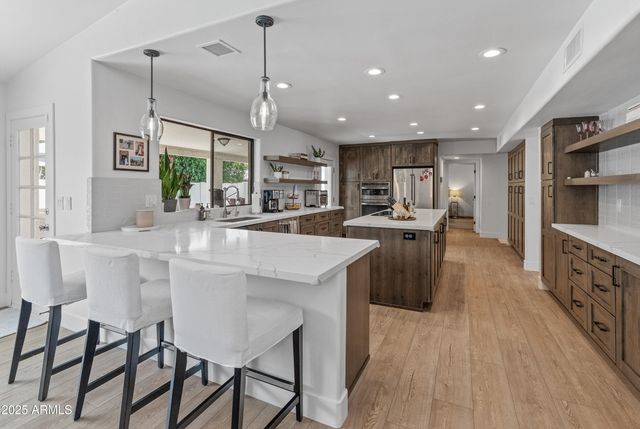 5711 E CORRINE Drive, Scottsdale, AZ 85254