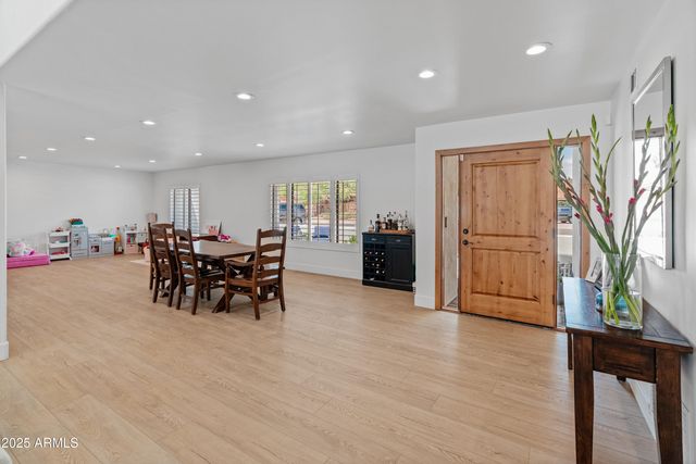 5711 E CORRINE Drive, Scottsdale, AZ 85254