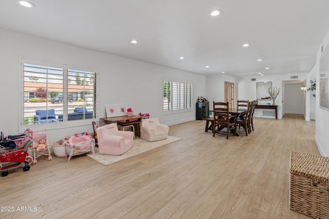 5711 E CORRINE Drive, Scottsdale, AZ 85254