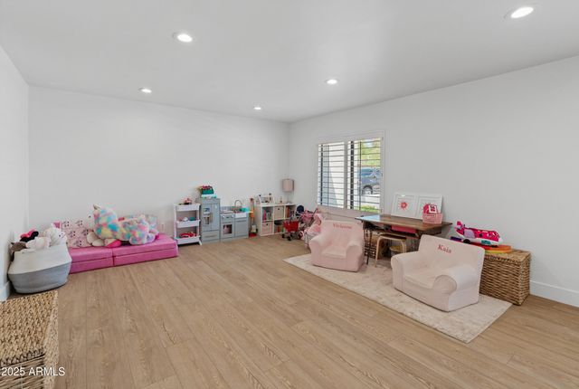 5711 E CORRINE Drive, Scottsdale, AZ 85254