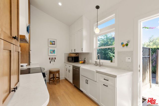 3310 London Street, Los Angeles, CA 90026