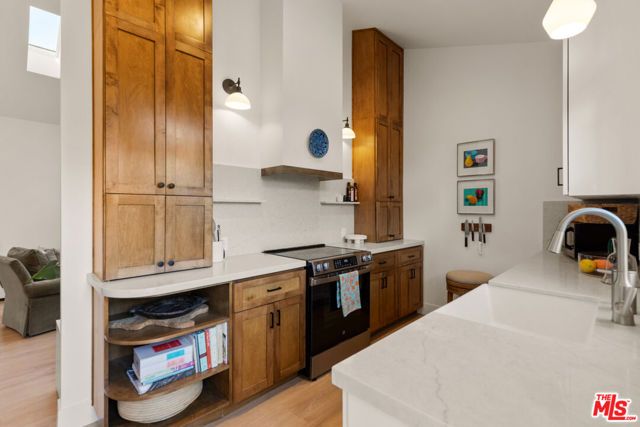 3310 London Street, Los Angeles, CA 90026