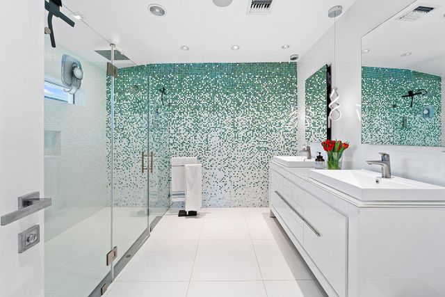 2617 Bayview Drive, Fort Lauderdale, FL 33306