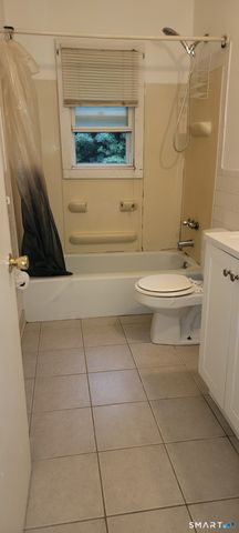 45 Donna Drive C7, New Haven, CT 06513
