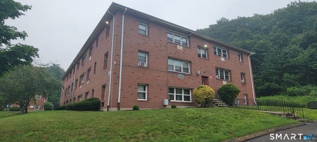45 Donna Drive C7, New Haven, CT 06513
