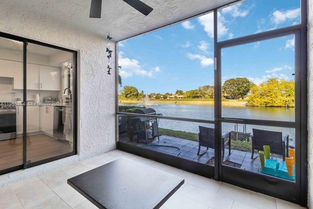 3475 Emerald Oaks Dr 1705, Hollywood, FL 33021