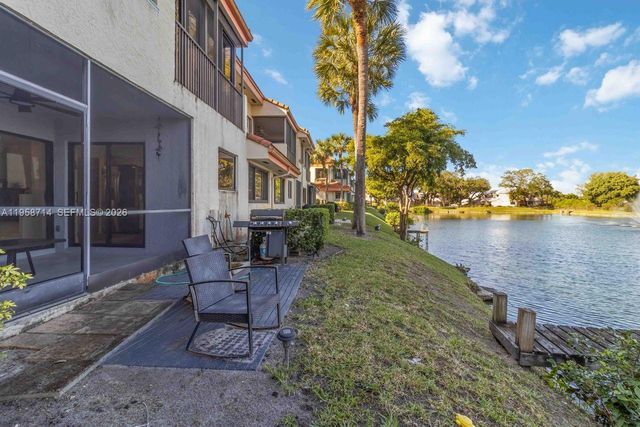 3475 Emerald Oaks Dr 1705, Hollywood, FL 33021