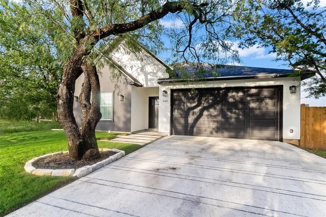 629 Aspen LN, Cottonwood Shores, TX 78657