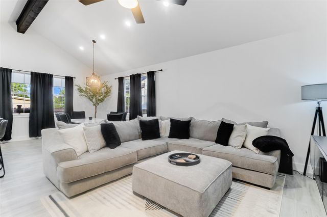 629 Aspen LN, Cottonwood Shores, TX 78657