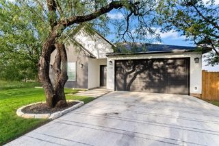 629 Aspen LN, Cottonwood Shores, TX 78657