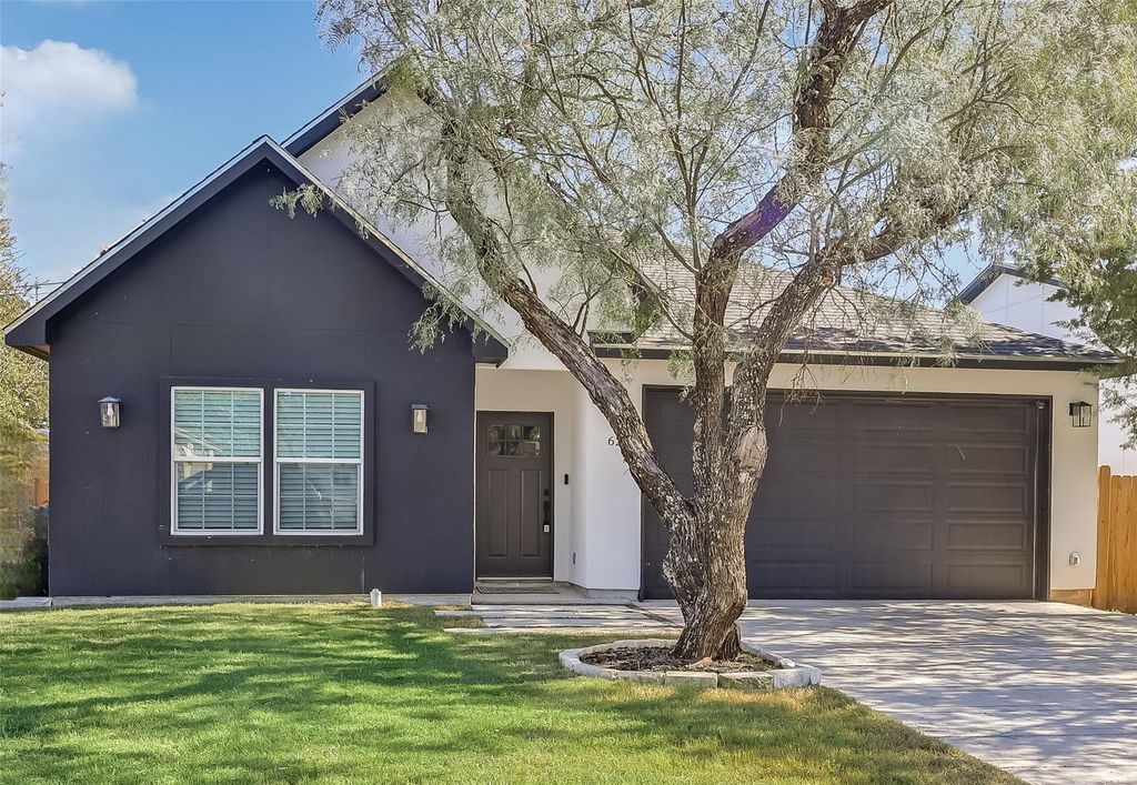 629 Aspen LN, Cottonwood Shores, TX 78657