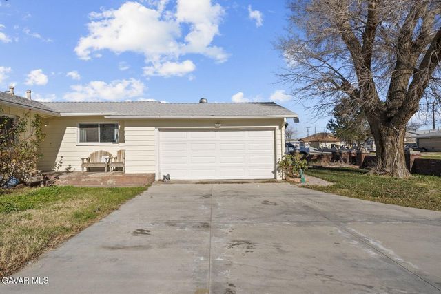 3355 Camden Street, Rosamond, CA 93560