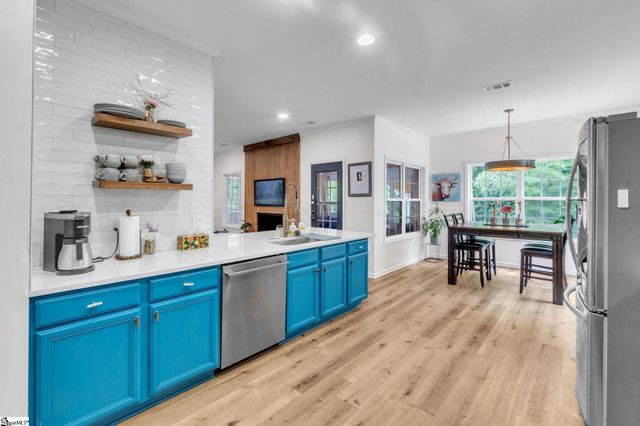 27 Richland Creek Drive, Greenville, SC 29609
