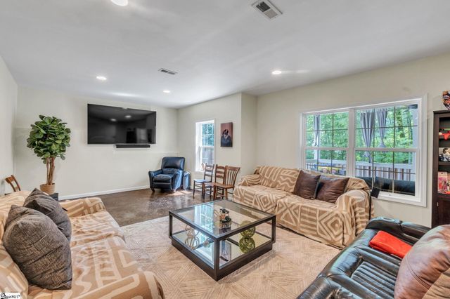27 Richland Creek Drive, Greenville, SC 29609