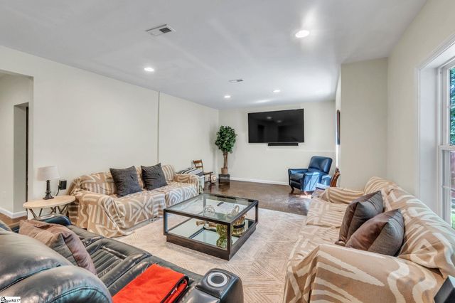 27 Richland Creek Drive, Greenville, SC 29609