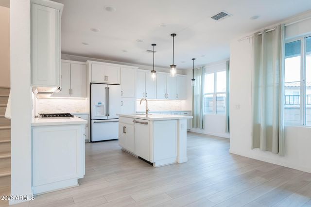2771 S CHIPPEWA Drive, Chandler, AZ 85286