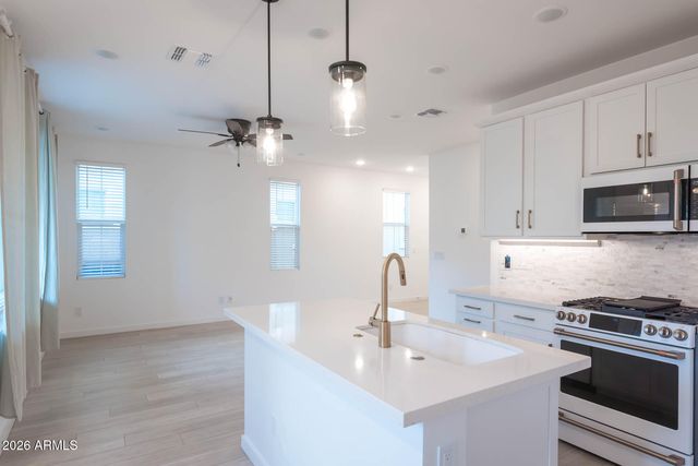 2771 S CHIPPEWA Drive, Chandler, AZ 85286