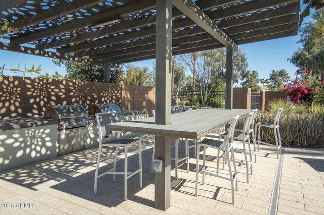 2771 S CHIPPEWA Drive, Chandler, AZ 85286