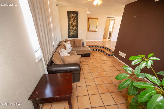 1629 W Meadow Hills Drive, Nogales, AZ 85621