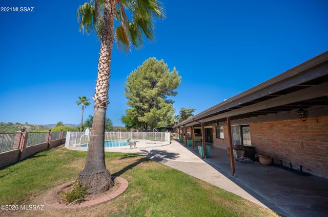 1629 W Meadow Hills Drive, Nogales, AZ 85621
