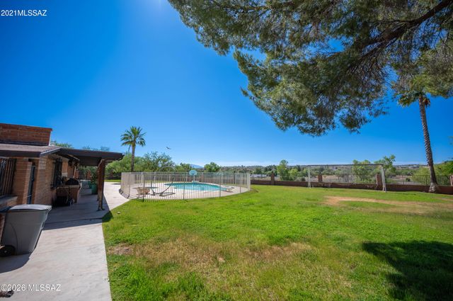 1629 W Meadow Hills Drive, Nogales, AZ 85621