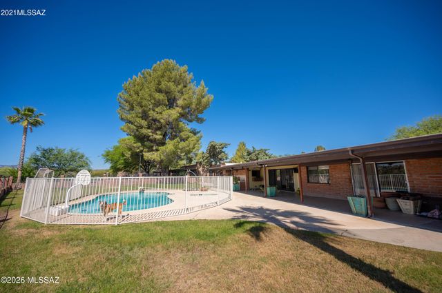 1629 W Meadow Hills Drive, Nogales, AZ 85621