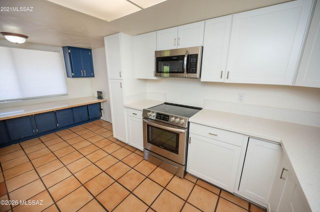 1629 W Meadow Hills Drive, Nogales, AZ 85621