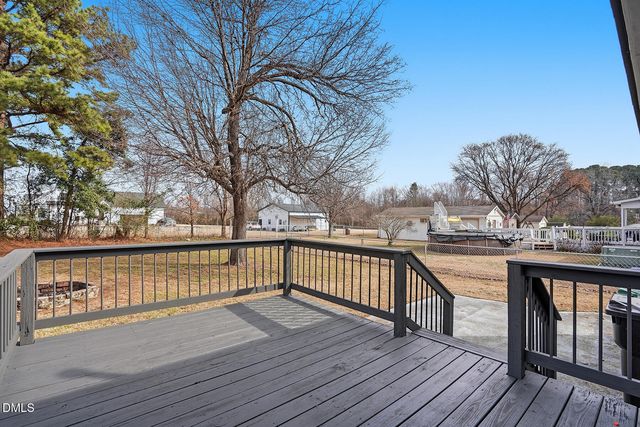 1120 W Pope Street, Benson, NC 27504