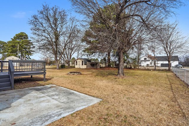 1120 W Pope Street, Benson, NC 27504