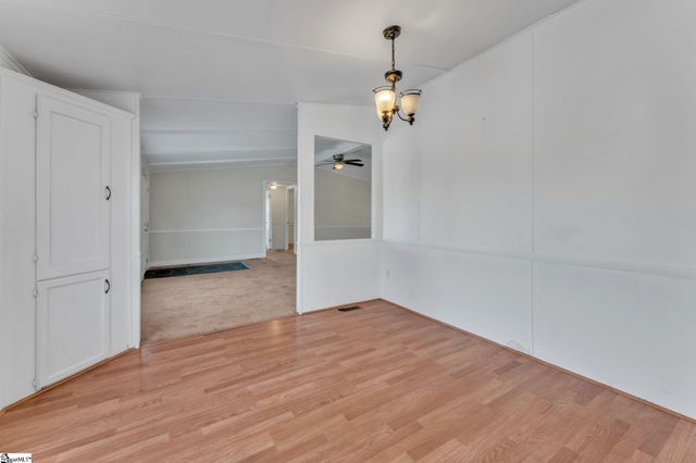 3079 Lakeview Drive, Laurens, SC 29360