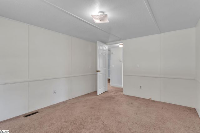 3079 Lakeview Drive, Laurens, SC 29360