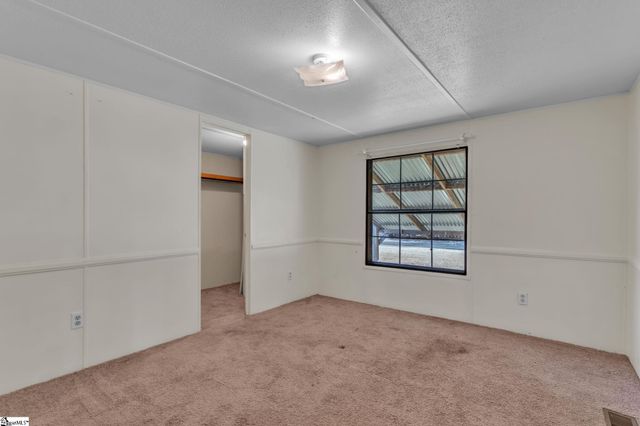 3079 Lakeview Drive, Laurens, SC 29360