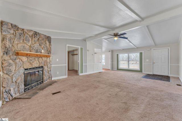 3079 Lakeview Drive, Laurens, SC 29360