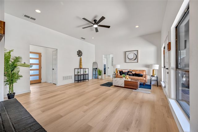 3106 University Drive, Rowlett, TX 75088