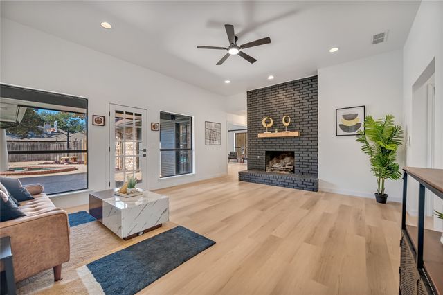 3106 University Drive, Rowlett, TX 75088
