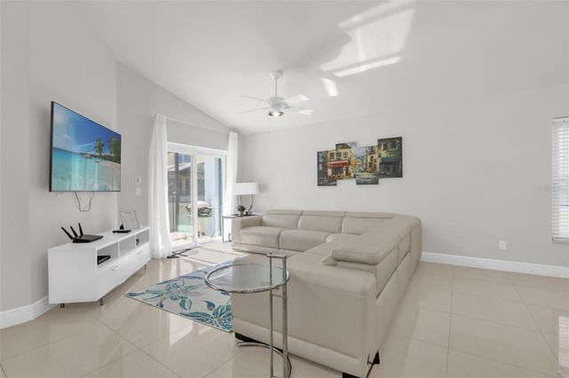 156 BAREFOOT BEACH WAY, Kissimmee, FL 34746