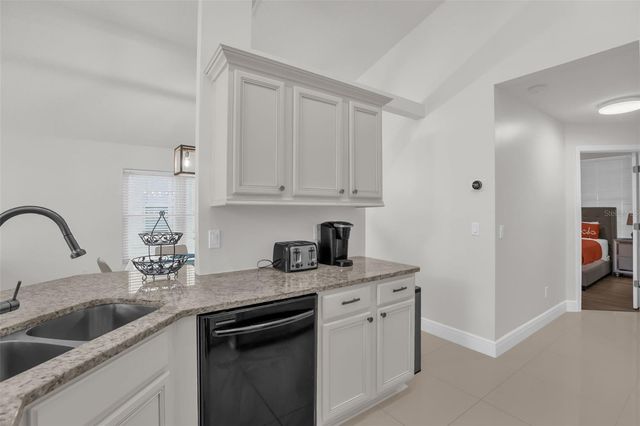 156 BAREFOOT BEACH WAY, Kissimmee, FL 34746