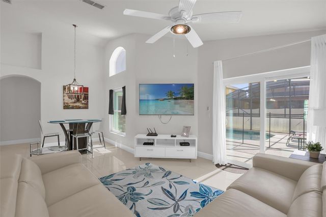 156 BAREFOOT BEACH WAY, Kissimmee, FL 34746
