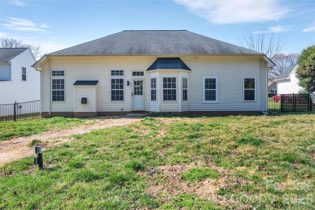 147 Gabriel Drive, Mooresville, NC 28115