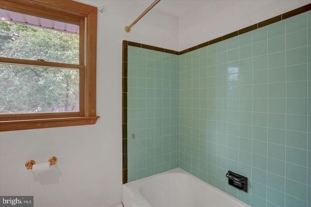 212 E WALNUT STREET, Shiremanstown, PA 17011