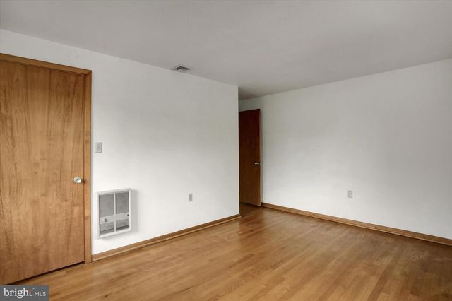 212 E WALNUT STREET, Shiremanstown, PA 17011