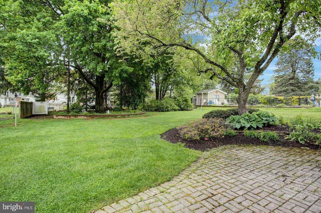 212 E WALNUT STREET, Shiremanstown, PA 17011