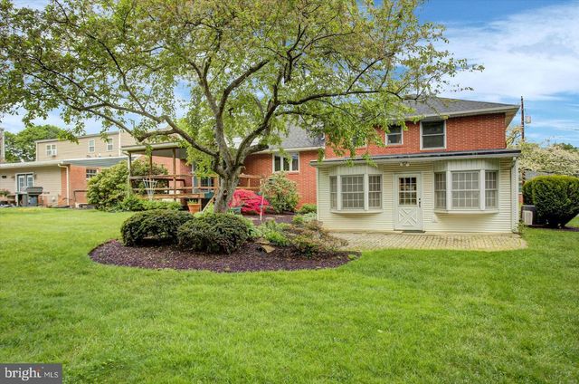 212 E WALNUT STREET, Shiremanstown, PA 17011