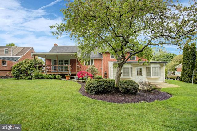212 E WALNUT STREET, Shiremanstown, PA 17011