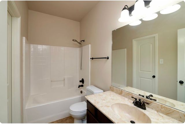 356 & 358 Schirra Court, Lavon, TX 75166