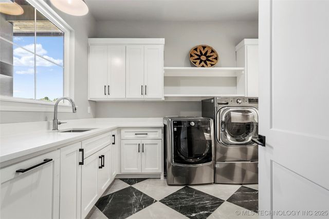 7316 E College Street, Broken Arrow, OK 74014