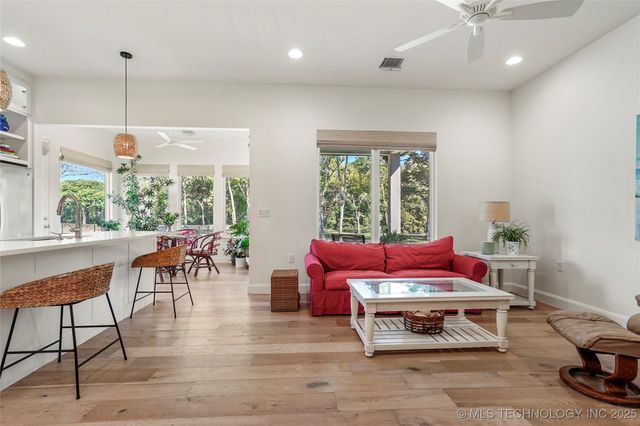 7316 E College Street, Broken Arrow, OK 74014