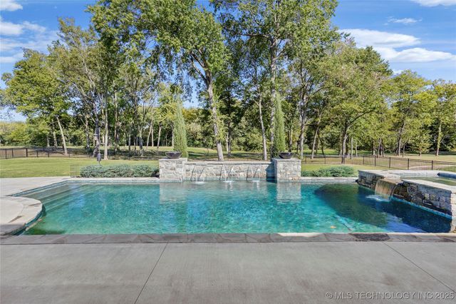 7316 E College Street, Broken Arrow, OK 74014